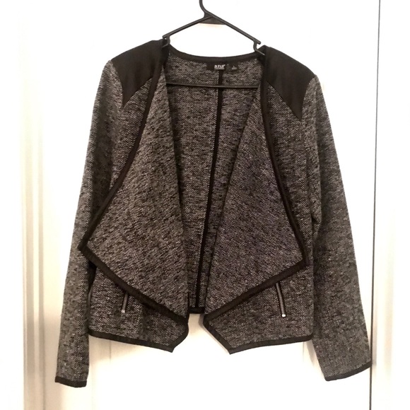 FABULOUS Black & Grey Blazer with Leather Accents - Picture 1 of 5